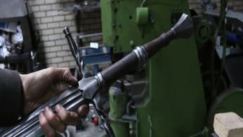 Forging a The Witcher 3 sword,  the complete movie.