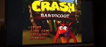 Crash Bandicoot : Brendan O'Brien, doubleur originel de Crash, nous a quittés