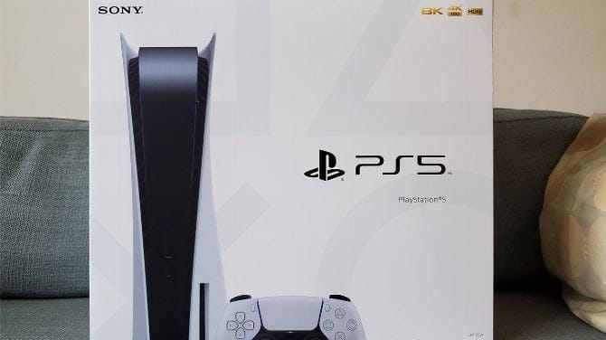 PS5 : Des consoles sont dans la nature, les photos de sa boîte sous tous les angles