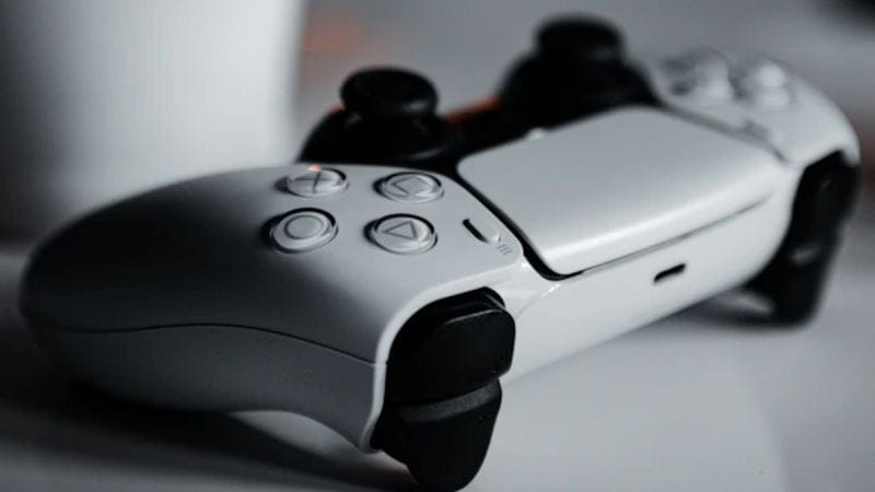 PS5 : la bêta du firmware simplifie la mise à jour des manettes