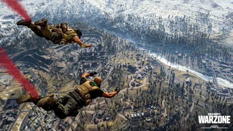 Warzone : l'astuce pour atterrir sans déployer votre parachute - Dexerto.fr