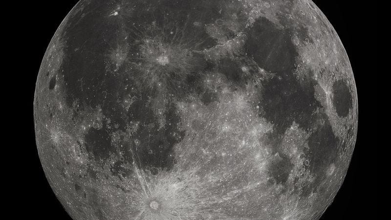 À qui est cette Lune #3 ?