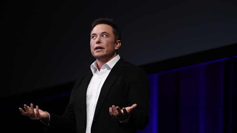 Elden Ring : sur Twitter, Elon Musk s'insurge pour des sous-vêtements