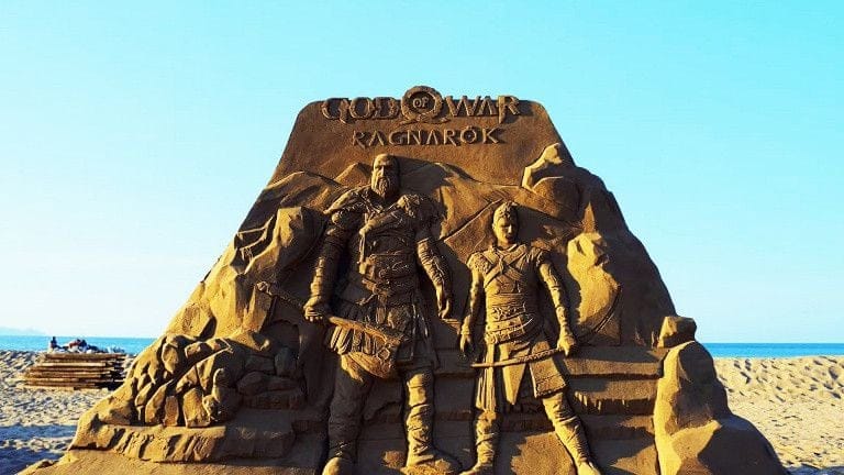 God of War Ragnarok : la gigantesque sculpture de Kratos et Atreus s’offre un making-of édifiant