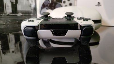 UNBOXING DualSense Edge : notre déballage maison de la manette pro de Sony PlayStation