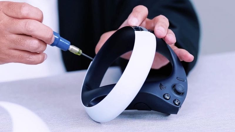 PlayStation VR 2 : Démontage des Manette PSVR Sense (VOST-FR)