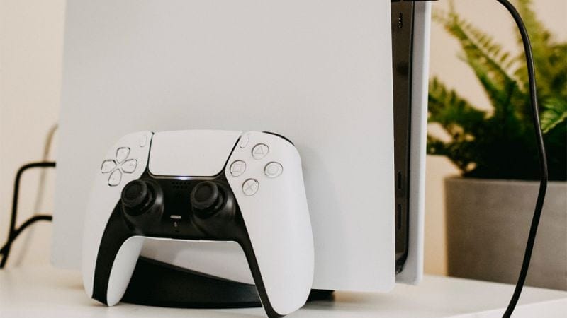 La PS5 Pro arriverait finalement en 2024, mais une autre console sortirait cette année