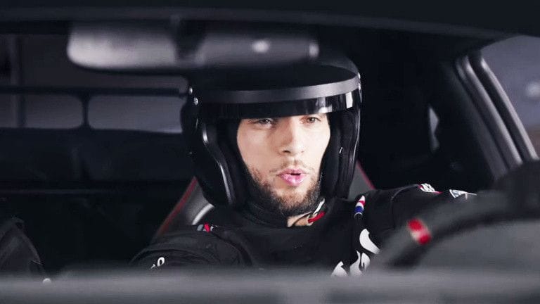 Gran Turismo : on en sait enfin plus sur le film adapté de la célèbre simulation auto de PlayStation ! Et c’est un défilé de stars