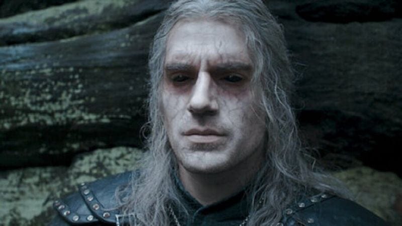 "Ce n'est pas comme Marvel", la série The Witcher se fait violemment critiquer par les fans à cause du remplacement d'Henry Cavill