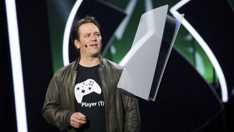 "Est-ce que je signe ça ?" Le boss de Xbox fait quelque chose d'improbable sur une PS5 sur le salon japonais des jeux vidéo
