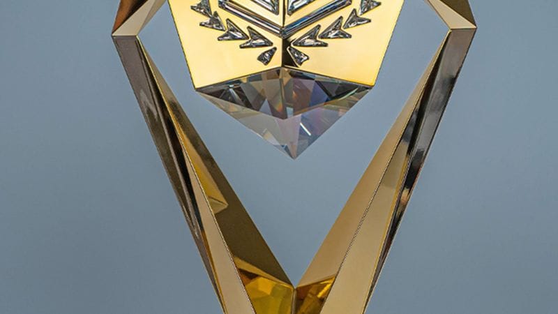 Fortnite Championship Series 2023 Global Championship trophy a été réalisé par Swarovski