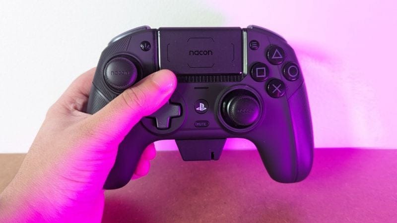 Test de la Nacon Revolution 5 Pro : la manette à éviter sur PS5 ?