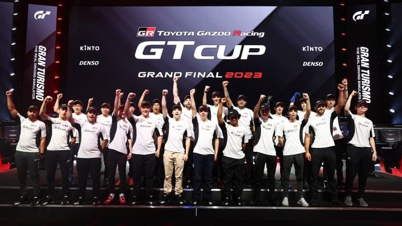 Une bagarre entre débutants et vétérans qui a tenu jusqu'au dernier tour !  - Rapport de course - Gran Turismo 7 - gran-turismo.com