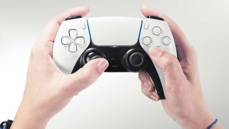 DualSense V2 : la PS5 a une nouvelle manette officielle, tout ce qu’il faut savoir