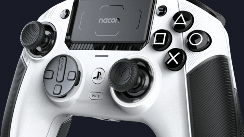 Nacon Revolution 5 Pro : massive et ultra polyvalente, une manette PS5 au top ?