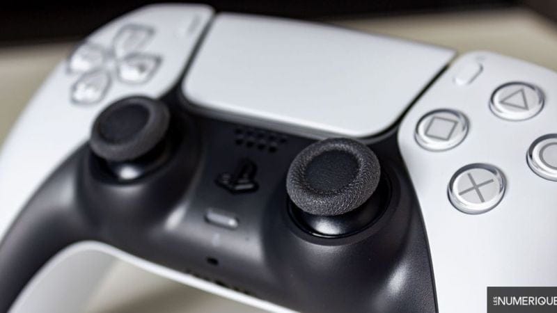 Guide : Quelles sont les meilleures manettes pour jouer sur PlayStation 5 ? Février 2024