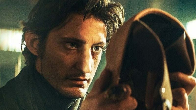 "J’ai applaudi à la fin du film", les internautes sont bouleversés par ce nouveau film français avec Pierre Niney