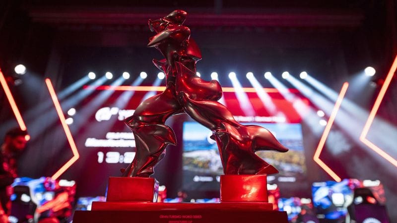 À la surprise générale, un petit jeune sorti de nulle part a volé la vedette et la victoire ! - Rapport de course - Gran Turismo 7 - gran-turismo.com