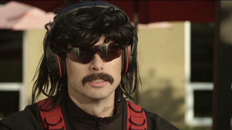Dr Disrespect fait son retour après le scandale des sextos présumés.