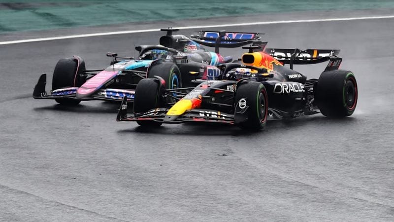 Max Verstappen passe de P17 à P1 lors d'un GP du Brésil inoubliable