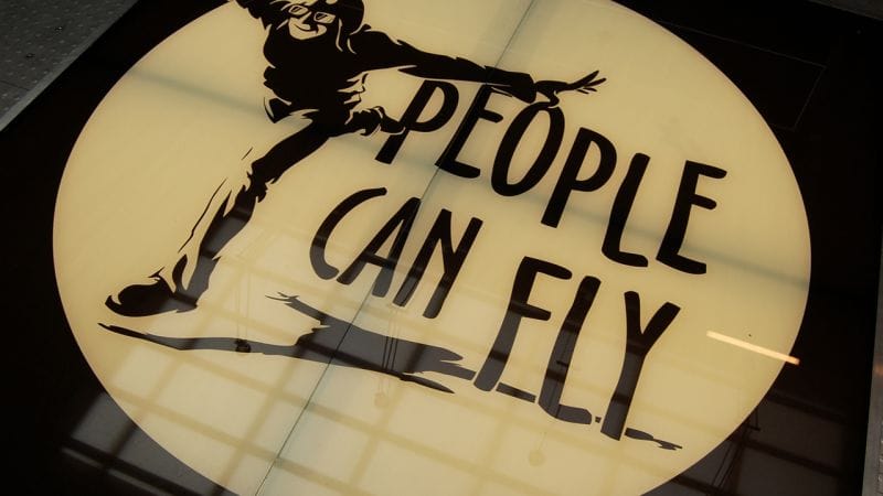 People Can Fly licencie plus de 120 personnes