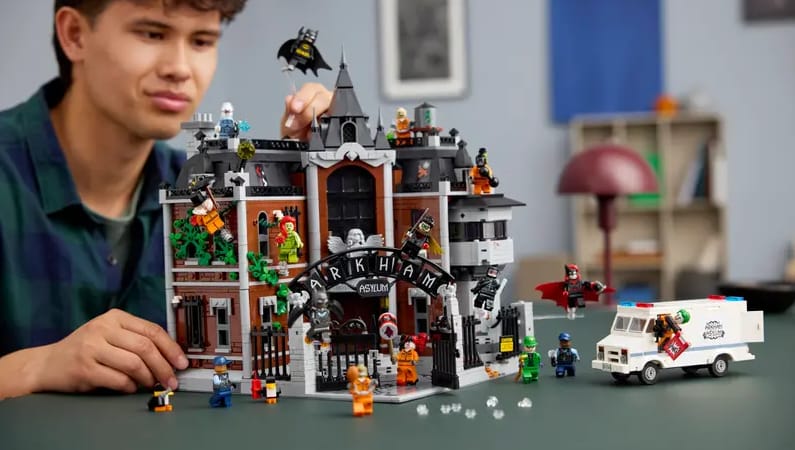 LEGO dévoile un ensemble épique pour l'asile d'Arkham