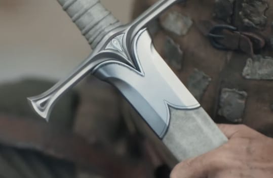 Elendil et Narsil volent la vedette dans ce tease de la troisième saison des Anneaux de pouvoir.