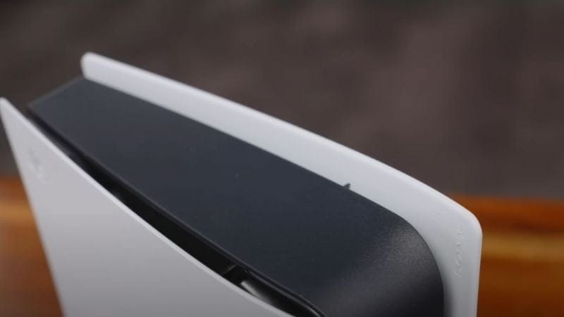 PS5 : en douce, Sony a légèrement changé le design de la Digital Edition