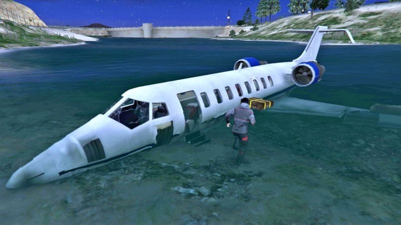سقوط الطائرة أدخلنا في مشاكل مع رجال الشرطة على قراند أونلاين | GTA Online