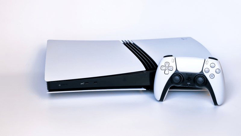 PS5 et PS5 Pro en promo : jusqu'à 150 € de réduction pour le Black Friday 2025