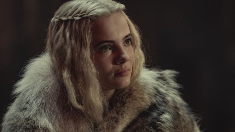 L'actrice qui joue Ciri dans la série The Witcher envisageait aussi de partir - IG News