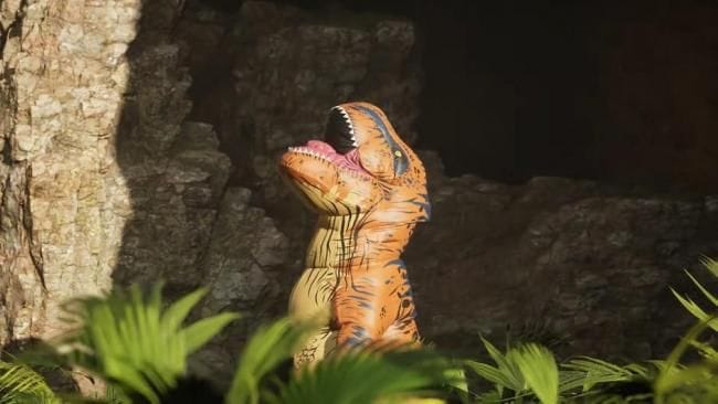 ARK: Survival Evolved accueille des costumes de dinosaures gonflables - GAMEWAVE