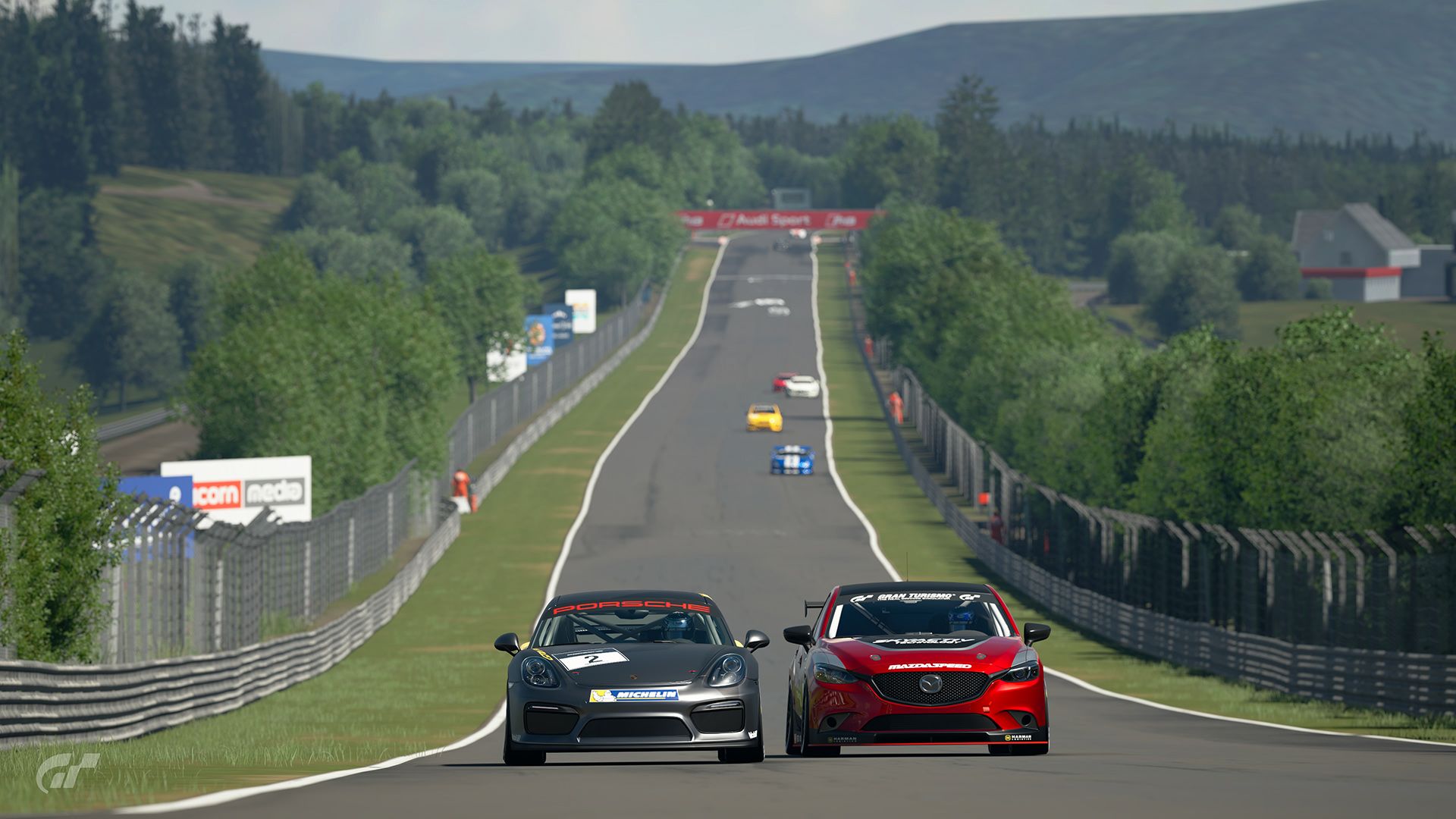 Un coude à coude intense dans l'enfert vert - gran-turismo.com