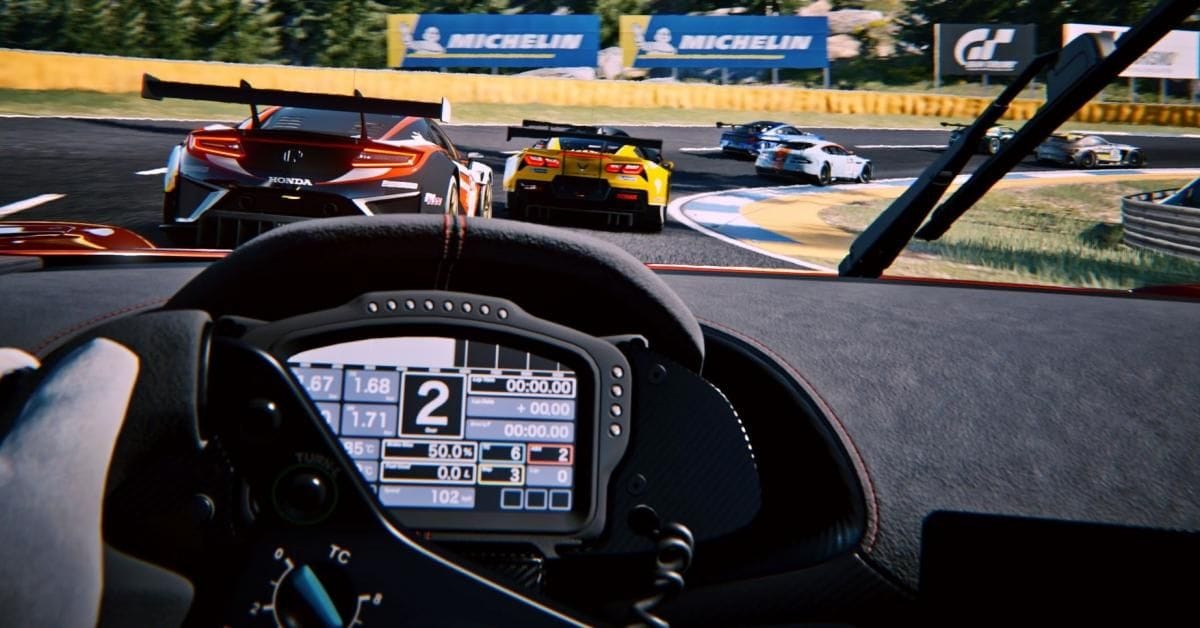 Gran Turismo 7 peut-il rivaliser avec de vraies simulation de courses ?