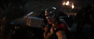 CINEMA : Thor: Love and Thunder, un premier teaser au ton décalé introduit Jane Foster en déesse du tonnerre !