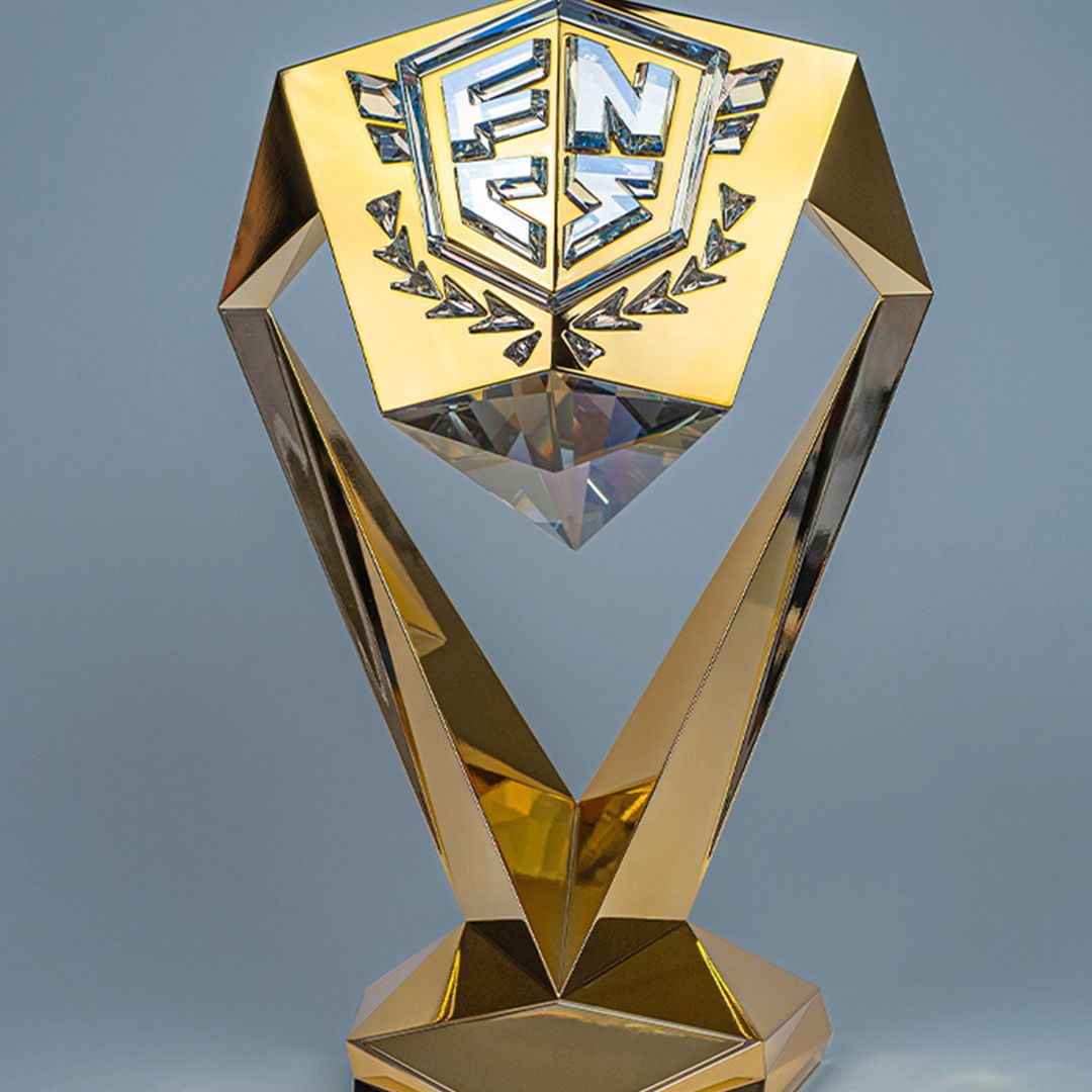 Fortnite Championship Series 2023 Global Championship trophy a été réalisé par Swarovski