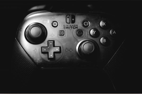 Comment bien choisir sa manette sur console ?