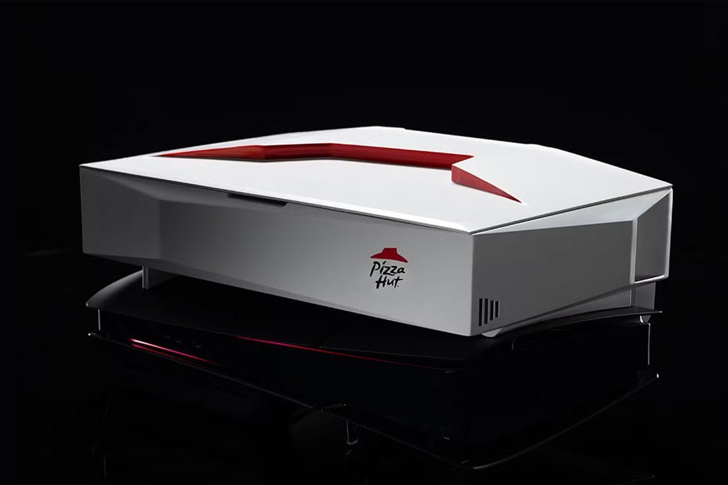 PS5 : Pizza Hut lance un accessoire inutile, mais forcément indispensable