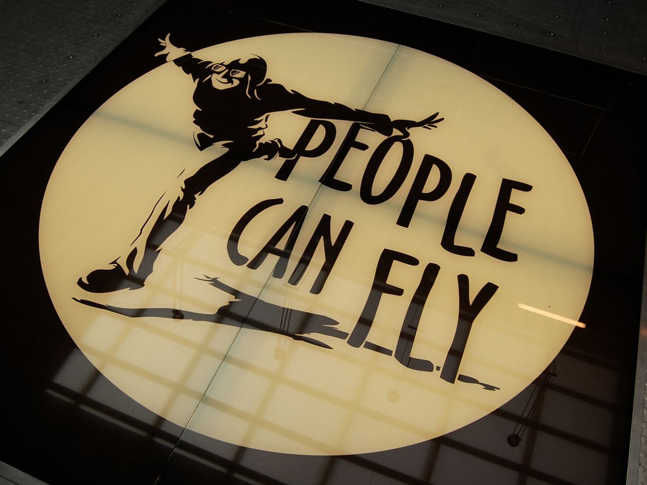 People Can Fly licencie plus de 120 personnes