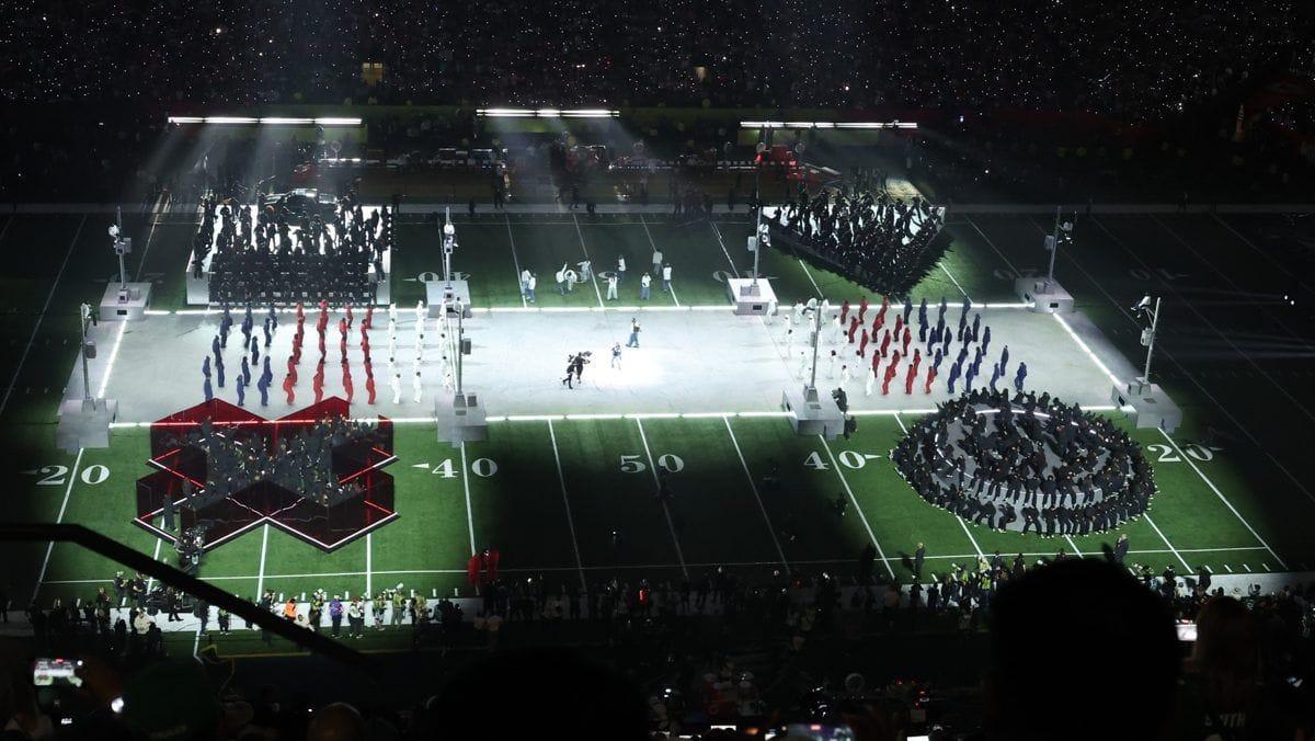 Les fans réagissent à la ref PlayStation du Super Bowl par Kendrick Lamar