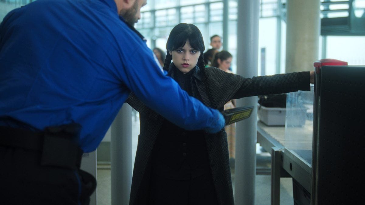Mercredi : Netflix dévoile le teaser de la saison 2, des images inédites et confirme une fenêtre de sortie splitée