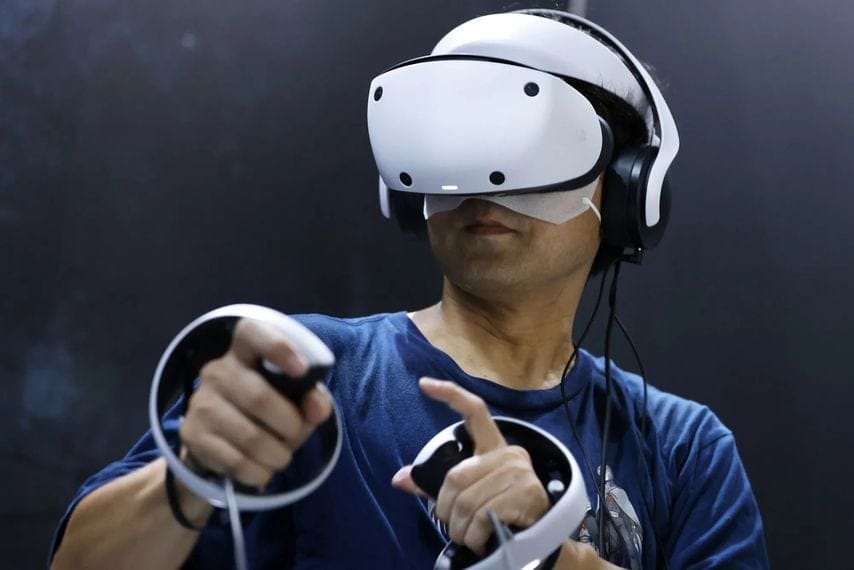 PSVR2 : les manettes PlayStation VR Sense officiellement compatibles avec l’Apple Vision Pro