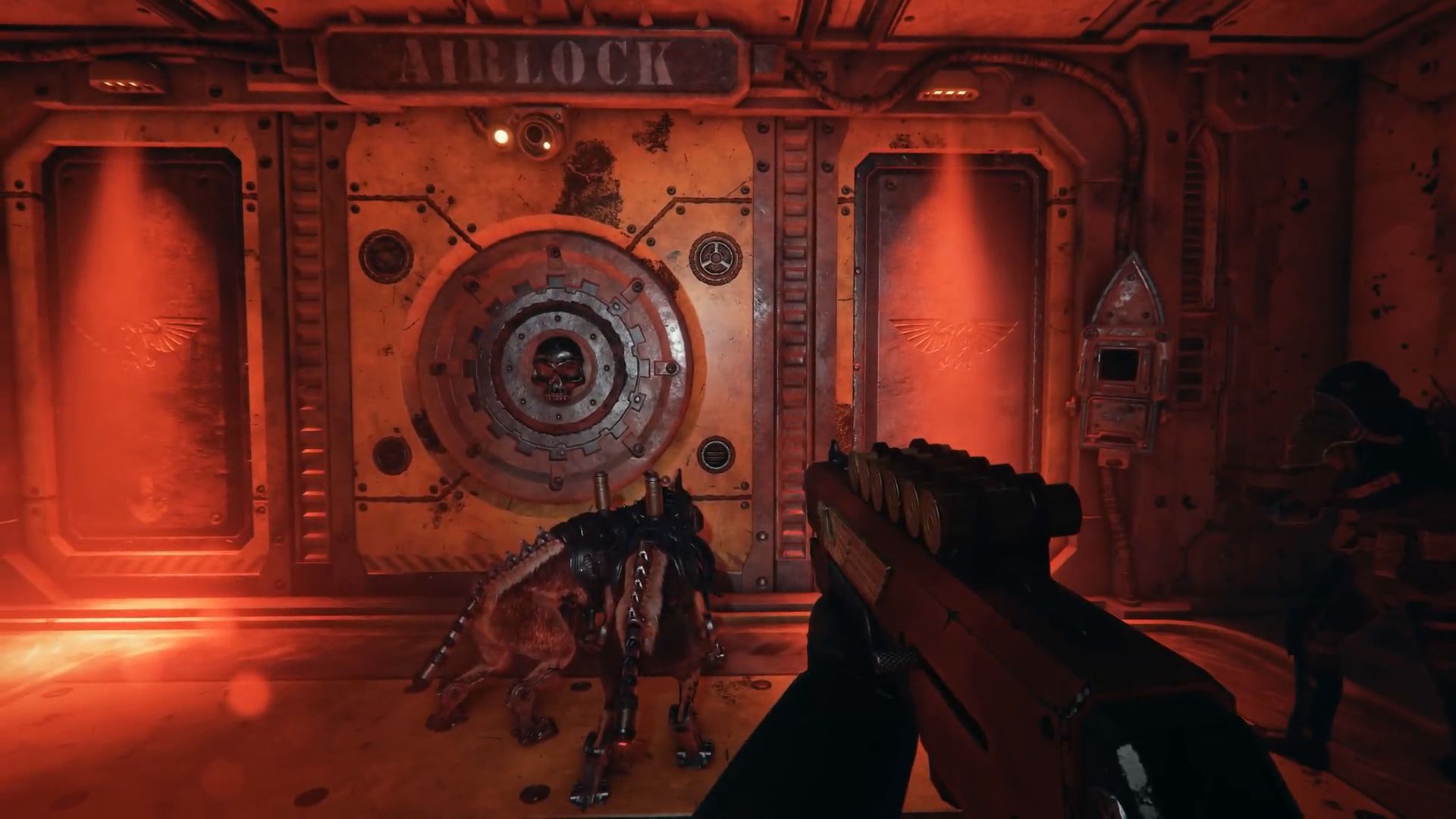 Warhammer 40,000: Darktide montre les nouveaux Arbites faisant la loi dans un gameplay étendu.