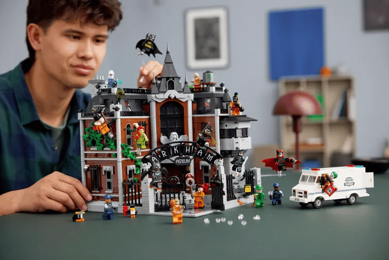LEGO dévoile un ensemble épique pour l'asile d'Arkham