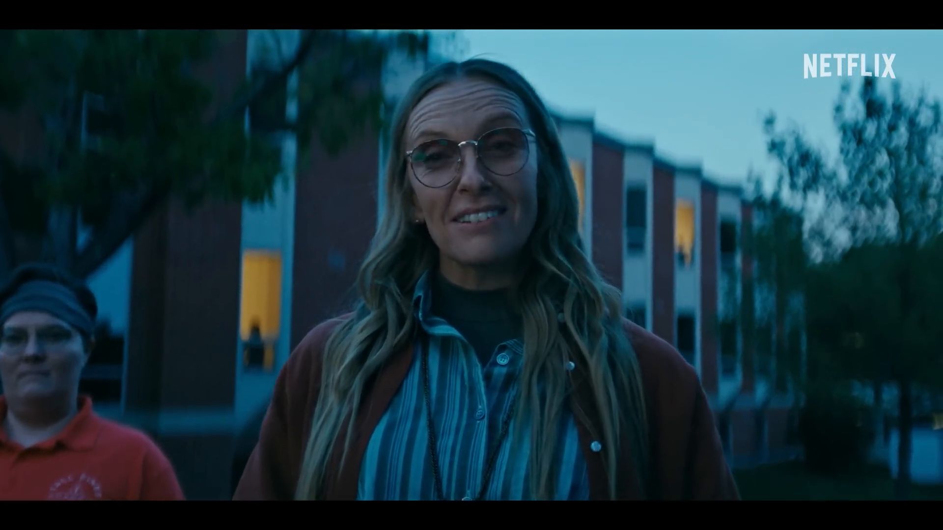 Toni Collette devient bizarre dans la série Wayward de Netflix.