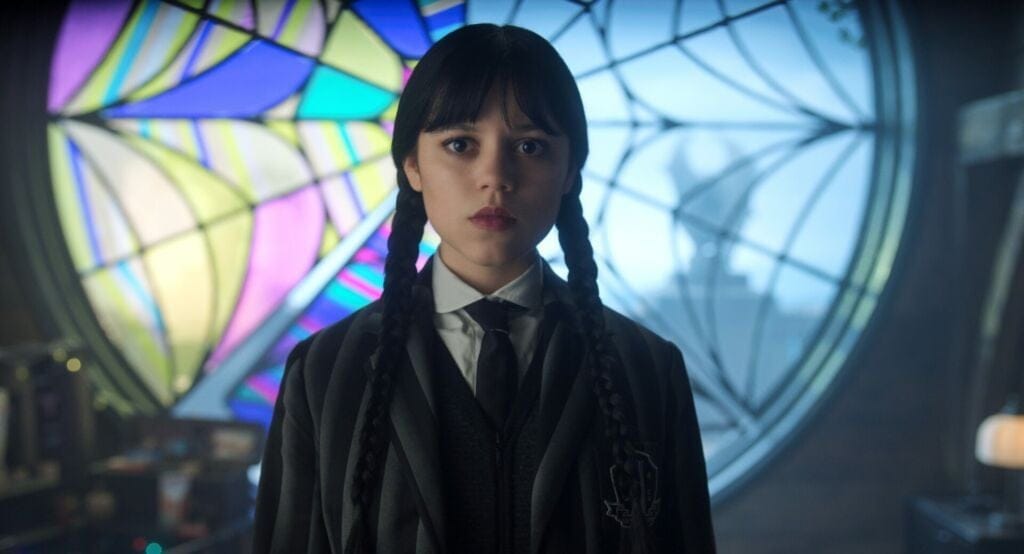 Mercredi : qui meurt dans la saison 2 ? Explication de la fin