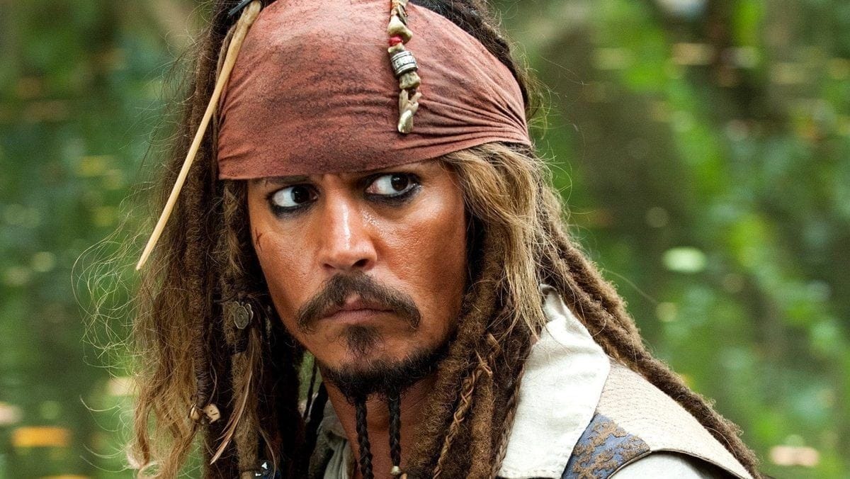 Jerry Bruckheimer a parlé avec Johnny Depp de son retour en tant que capitaine Jack Sparrow pour Pirates des Caraïbes 6