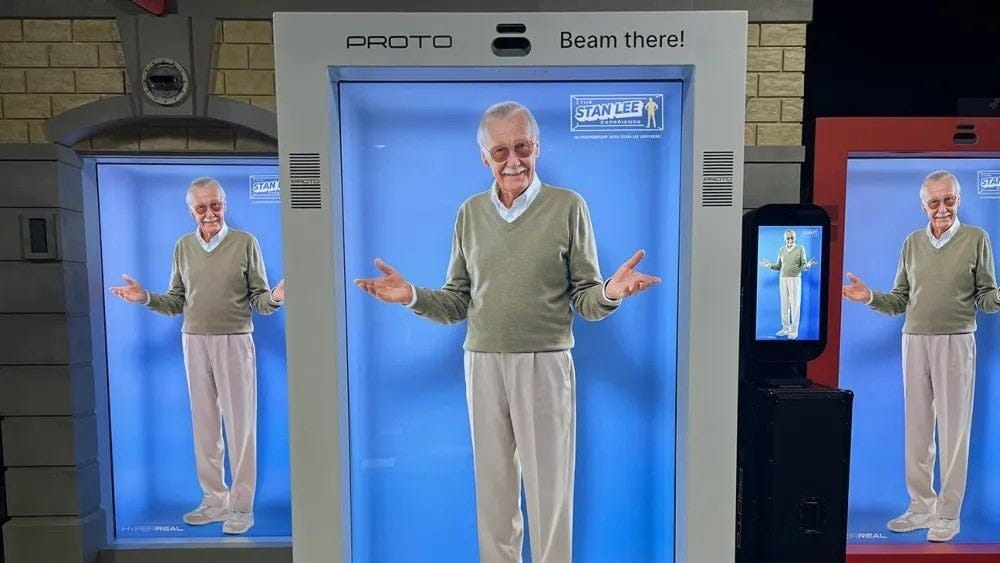 Discuter 3mn avec un hologramme IA de Stan Lee pour 20$ au L.A. Comic Con, l'idée de Marvel qui ne  plait pas aux fans