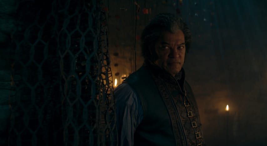 The Witcher Saison 4 : une grosse bande-annonce dévoile un Laurence Fishburne vampirisé
