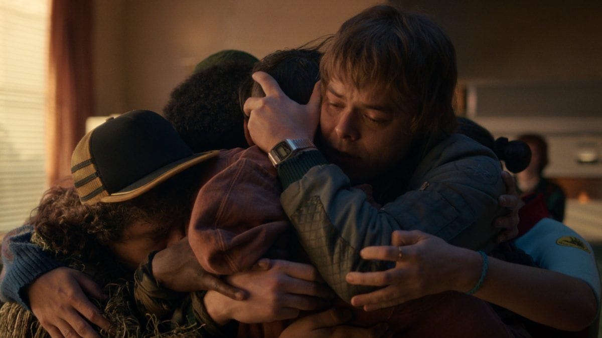 Une avalanche de mauvaises critiques pour Stranger Things Saison 5 Episode 7 alors que les fans combattent le review bombing à cause d'une scène